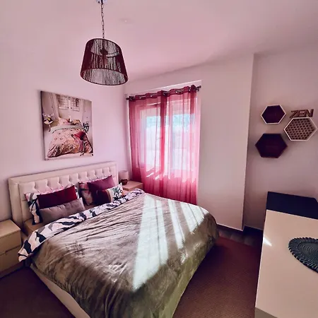 Apartamento Three Above Sea Golem (Tirana)