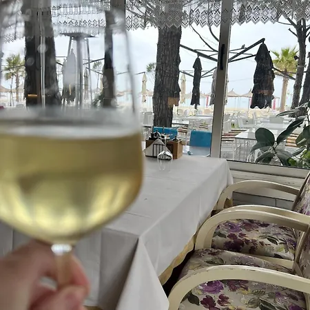 Three Above Sea Apartamento *